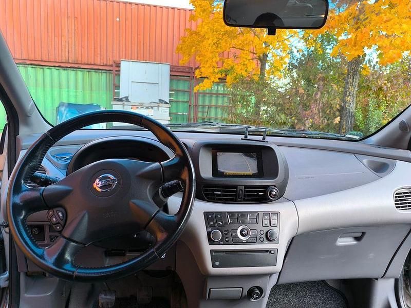 Gebraucht Nissan Almera Tino Acenta 116 PS (85 kW) 2006 Silber Van / Kleinbus