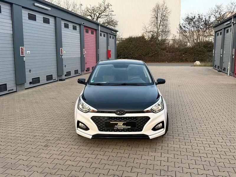Gebraucht Hyundai i20 Active 84 PS (61 kW) 2019 Weiß Kleinwagen