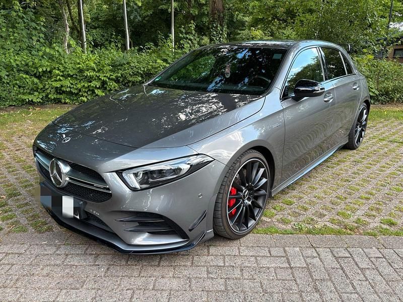 Grau Gebraucht 2021 Mercedes A35 AMG AMG Kleinwagen | 36.500 € (Fairer Preis) - Bild 1/4