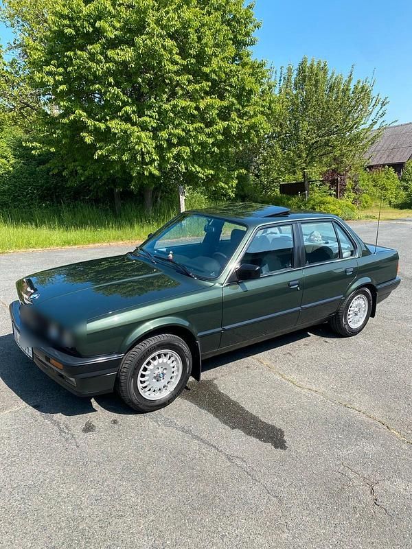 Gebraucht BMW 318 118 PS (86 kW) 1988 Grün Limousine