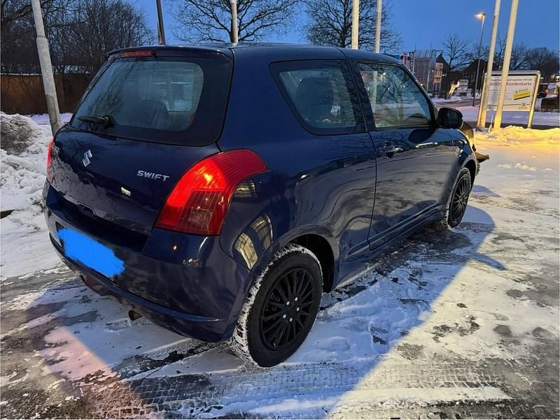 Gebraucht Suzuki Swift 92 PS (67 kW) 2007 Blau Kleinwagen