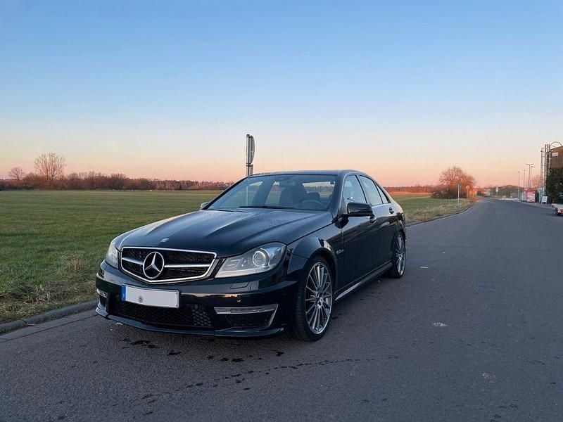 Schwarz Gebraucht 2014 Mercedes C63 AMG AMG Limousine | 41.499 € (Guter Preis) - Bild 1/4