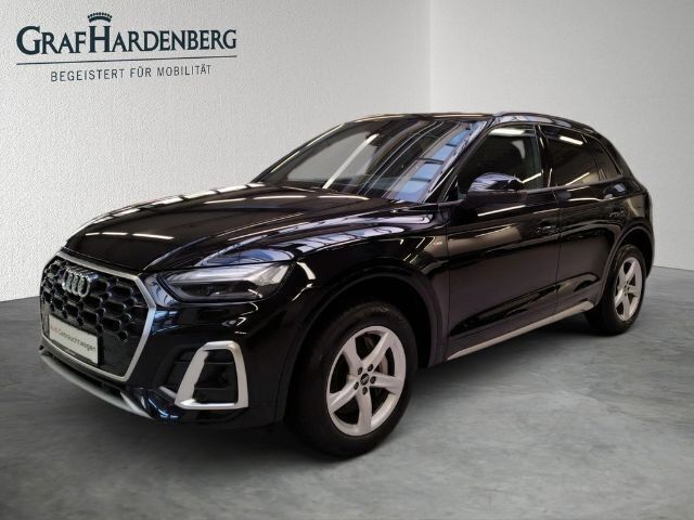 Mythosschwarz metallic Gebraucht 2022 Audi Q5 Ambiente SUV | 33.460 € (Superpreis) - Bild 1/4