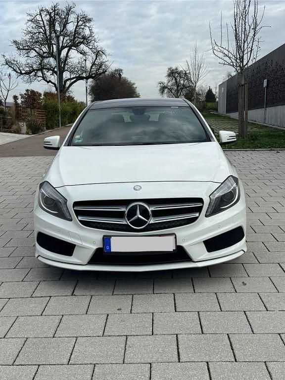 Schwarz Gebraucht 2013 Mercedes A200 AMG line Limousine | 15.200 € (Fairer Preis) - Bild 1/4