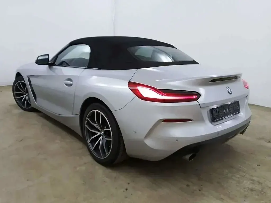 Gebraucht BMW Z4 Sport Line 197 PS (144 kW) 2022 Rot Cabrio