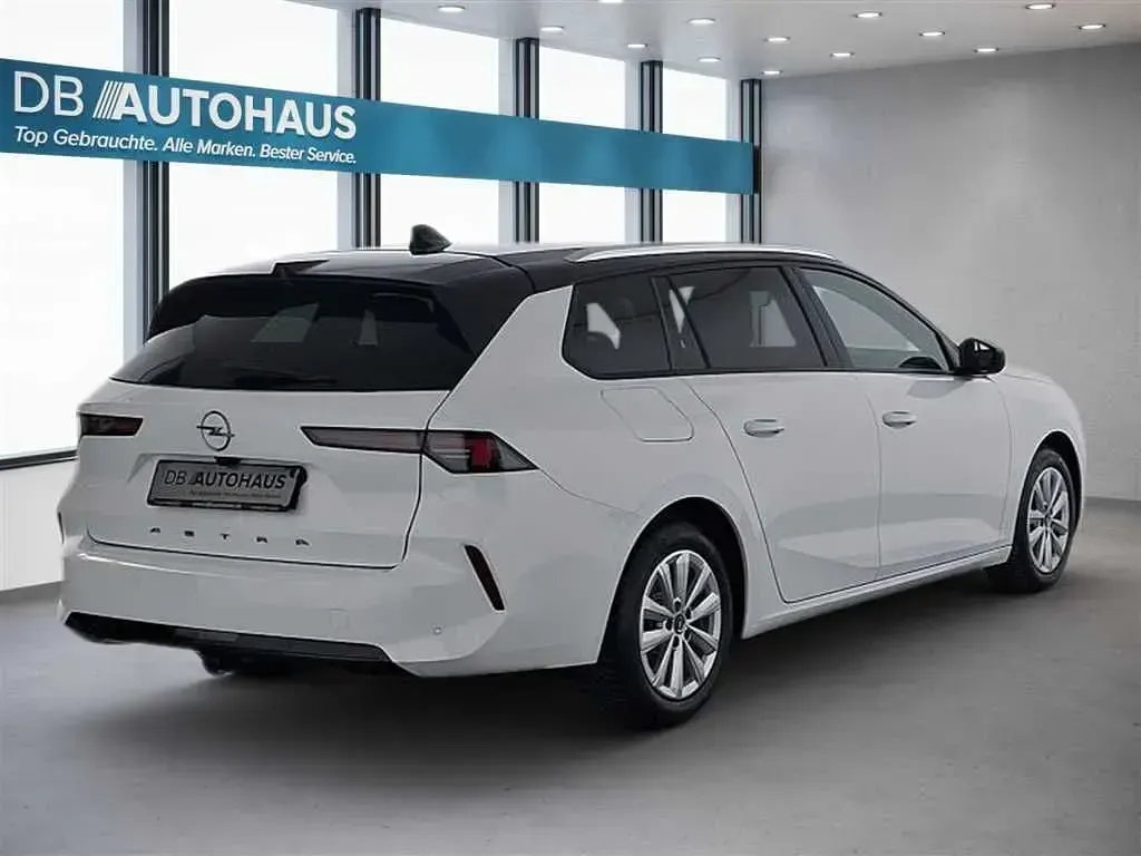 Gebraucht Opel Astra Business Elegance 131 PS (96 kW) 2024 Weiß Kleinwagen