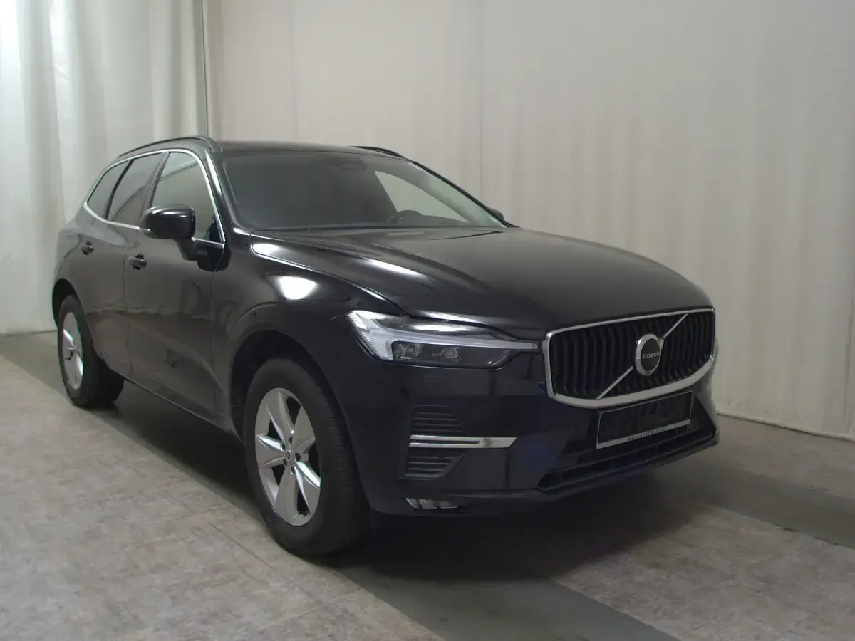 Gebraucht Volvo XC60 Core 197 PS (144 kW) 2022 Other SUV