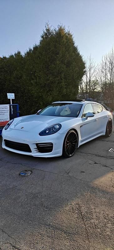 Weiß Gebraucht 2015 Porsche Panamera GTS Limousine | 36.999 € (Etwas zu teuer) - Bild 1/4