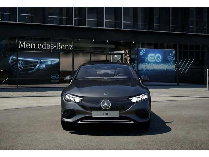 Gebraucht Mercedes EQE300 Electric Art 180 kW (245 PS) 2025 Grau graphitgrau metallic Limousine