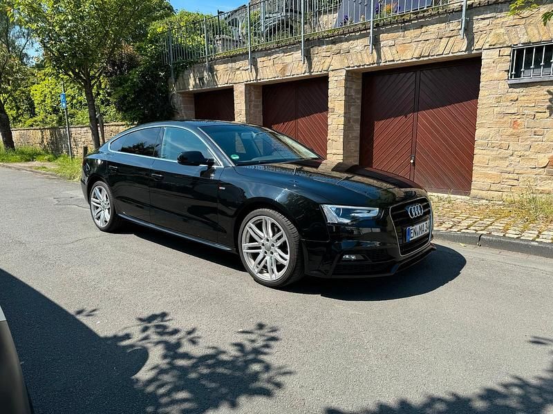 Schwarz Gebraucht 2017 Audi A5 S-Line Limousine | 17.400 € (Superpreis) - Bild 1/4