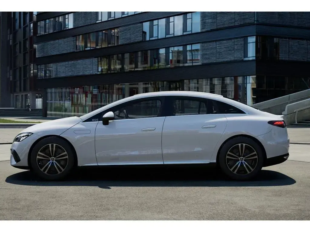 Gebraucht Mercedes EQE300 194 kW (265 PS) 2025 Weiß Limousine