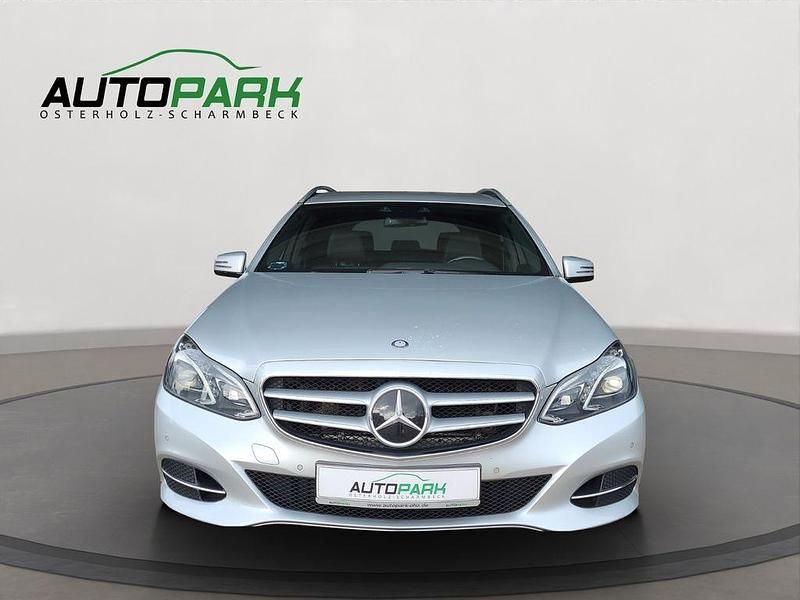 Usata Mercedes E350 252 CV (185 kW) 2013 Argento Berlina