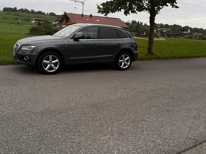 Grau Gebraucht 2012 Audi Q5 S-Line SUV | 13.999 € (Fairer Preis) - Bild 1/4