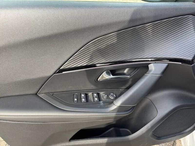 Gebraucht Peugeot e-2008 GT 100 kW (136 PS) 2022 Andere SUV