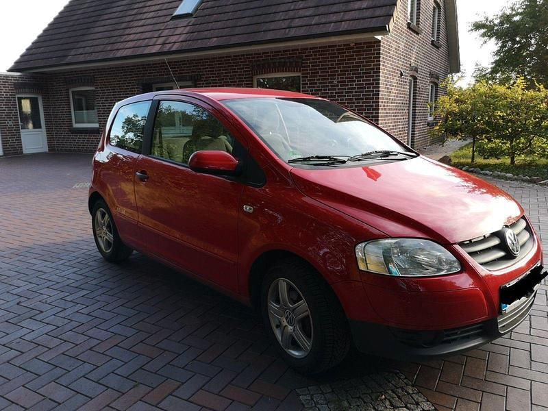 Gebraucht VW Fox Style 60 PS (44 kW) 2010 Rot Kleinwagen