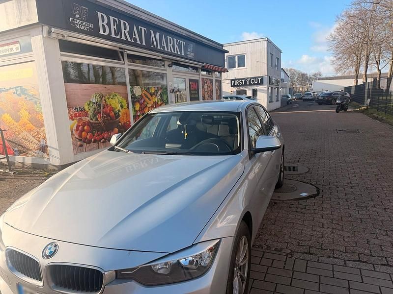 Gebraucht BMW 316 118 PS (86 kW) 2013 Silber Limousine