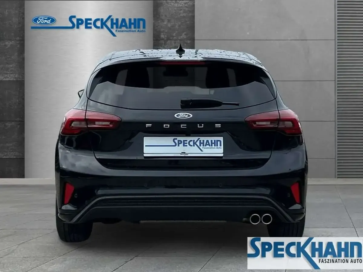 Gebraucht Ford Focus ST-Line 125 PS (91 kW) 2025 Obsidianschwarz metallic Limousine
