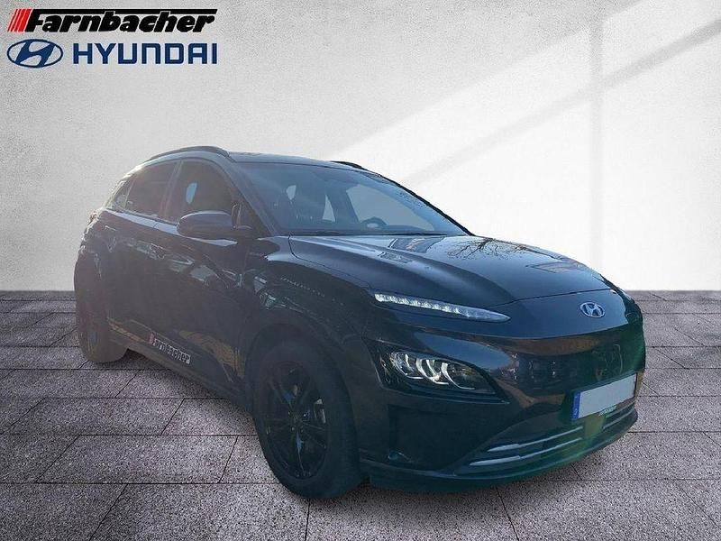 Gebraucht Hyundai Kona Trend 150 kW (204 PS) 2022 Dark knight / mic SUV