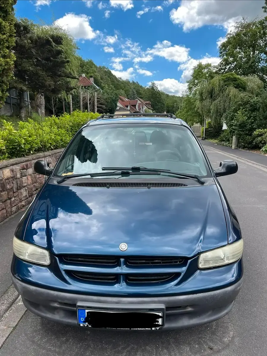 Gebraucht Chrysler Voyager 133 PS (97 kW) 2000 Blau Van / Kleinbus