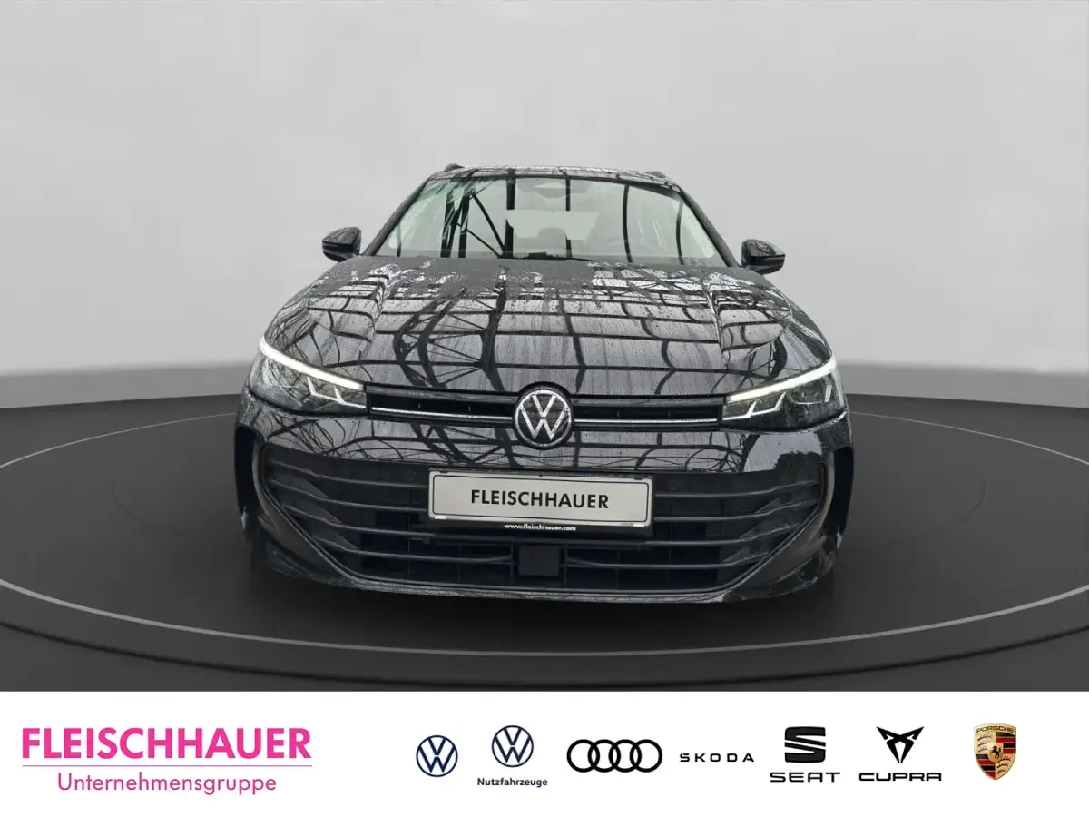 Gebraucht VW Passat 150 PS (110 kW) 2025 Schwarz Kombi