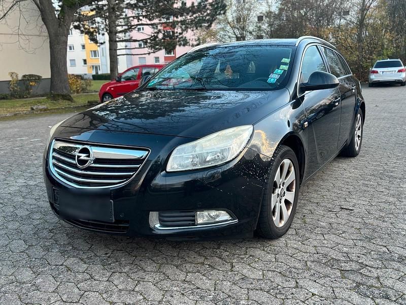 Schwarz Gebraucht 2010 Opel Insignia Sport Kombi | 2.190 € (Superpreis) - Bild 1/4