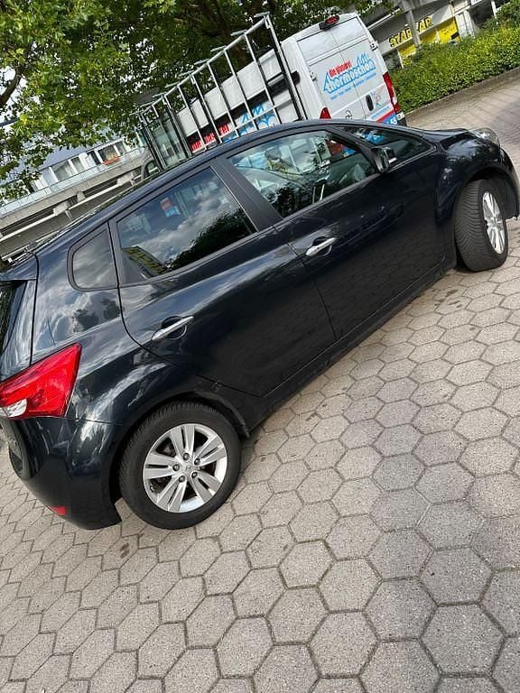 Gebraucht Hyundai ix20 Classic 90 PS (66 kW) 2012 Schwarz Kleinwagen