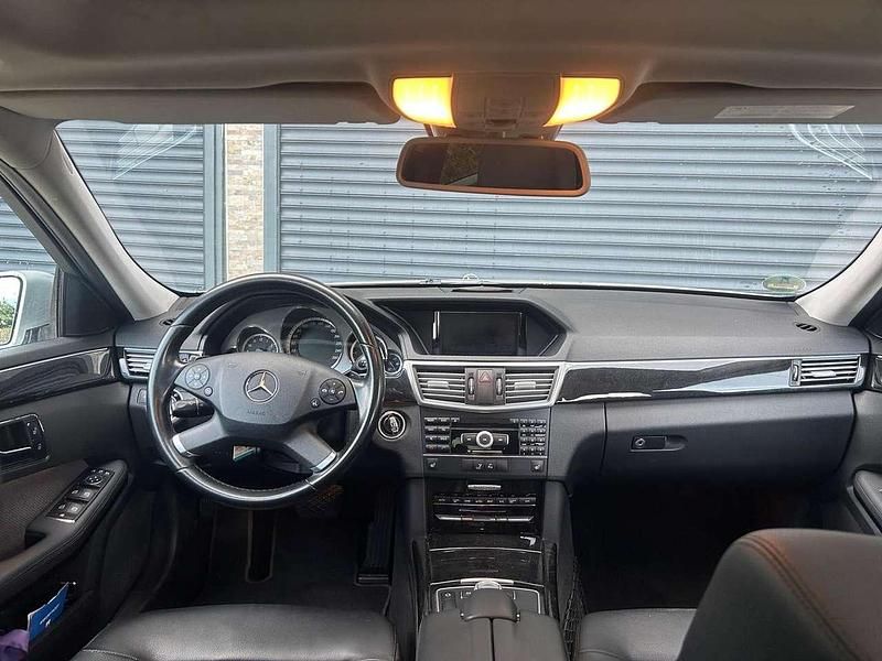 Gebraucht 2010 Mercedes E300 Limousine | 10.000 € (Teuer) - Bild 1/4