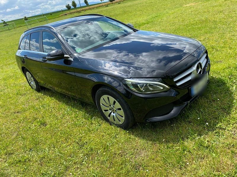 Schwarz Gebraucht 2017 Mercedes C220 Edition Kombi | 11.000 € (Superpreis) - Bild 1/4