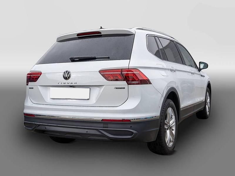 Gebraucht VW Tiguan Allspace 200 PS (147 kW) 2024 Weiß SUV