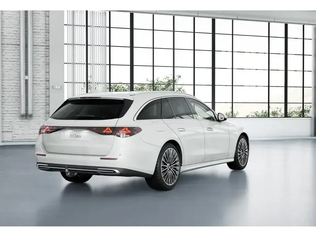 Gebraucht Mercedes E300 Exclusive 204 PS (150 kW) 2025 Weiss manufaktur lack manufakt Kombi