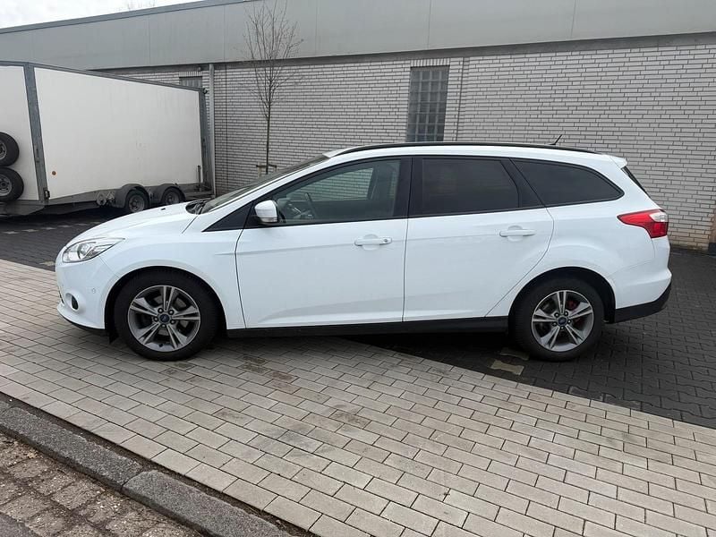 Brugt Ford Focus Titanium 116 HK (85 kW) 2014 Hvid Stationcar