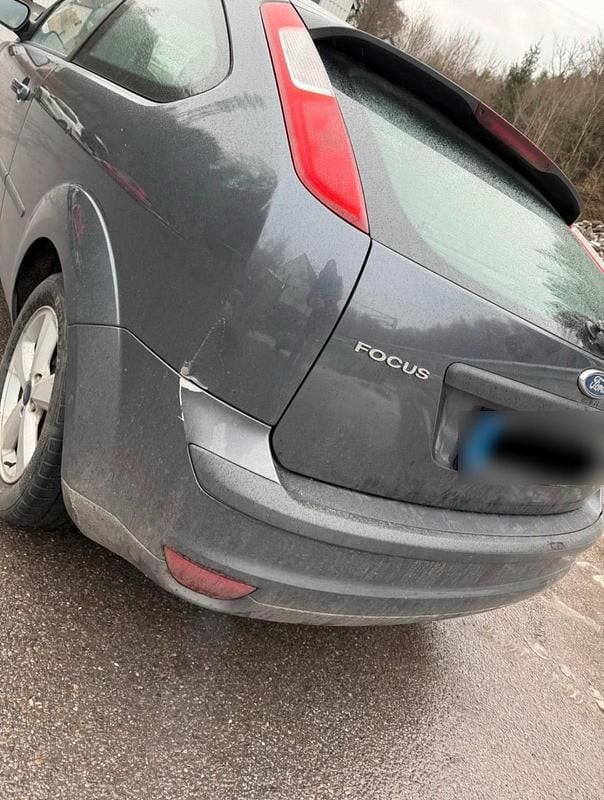Brugt Ford Focus 2005 Grå Sedan
