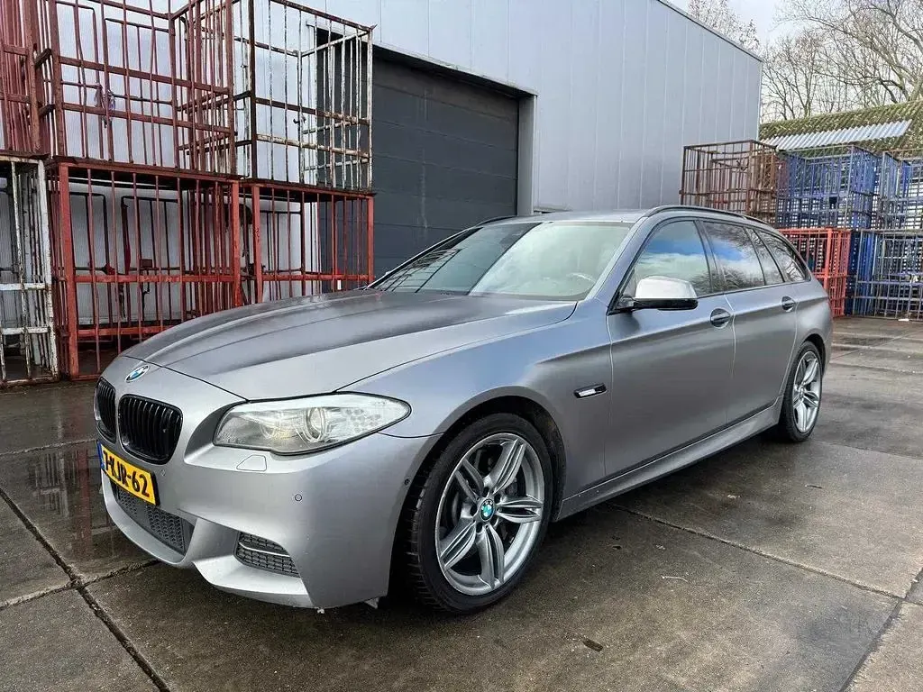 Gebraucht BMW M550 Sport Line 381 PS (280 kW) 2013 Grau Kombi