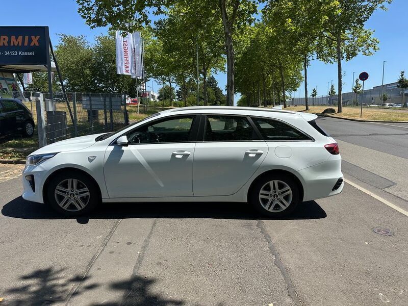 Gebraucht Kia Ceed Sportswagon Vision 136 PS (100 kW) 2019 Weiß Kombi