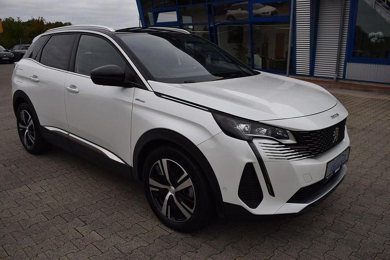 Weiß Gebraucht 2022 Peugeot 3008 GT SUV | 22.980 € (Guter Preis) - Bild 1/4