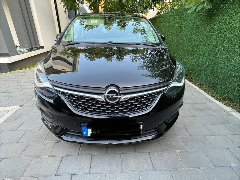 Schwarz Gebraucht 2016 Opel Zafira S Van / Kleinbus | 10.650 € (Fairer Preis) - Bild 1/4