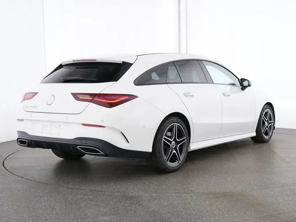 Gebraucht Mercedes CLA220 AMG 190 PS (139 kW) 2025 Weiß Limousine