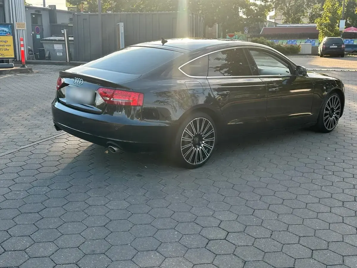 Gebraucht Audi A5 Sportback 178 PS (130 kW) 2011 Schwarz Kleinwagen