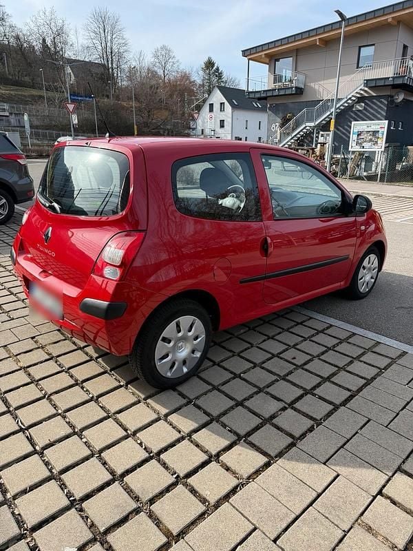 Second-hand Renault Twingo 60 CP (44 kW) 2008 Roșu Hatchback
