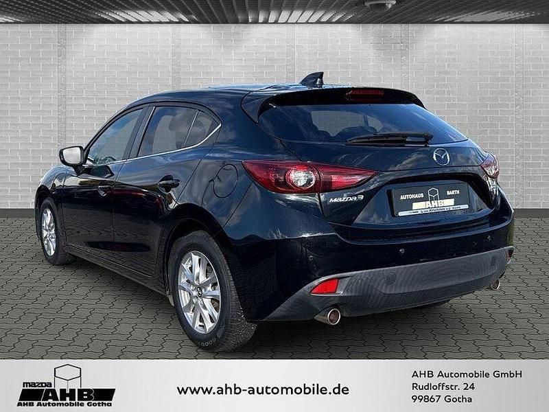 Gebraucht Mazda 3 Center-Line 120 PS (88 kW) 2016 Onyxschwarz metallic Limousine