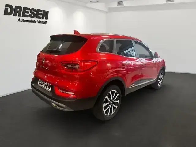 Gebraucht Renault Kadjar Intens 140 PS (102 kW) 2021 Rot SUV