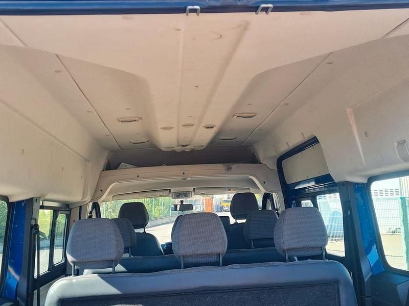 Second-hand Peugeot Boxer 131 CP (96 kW) 2012 Albastru Van