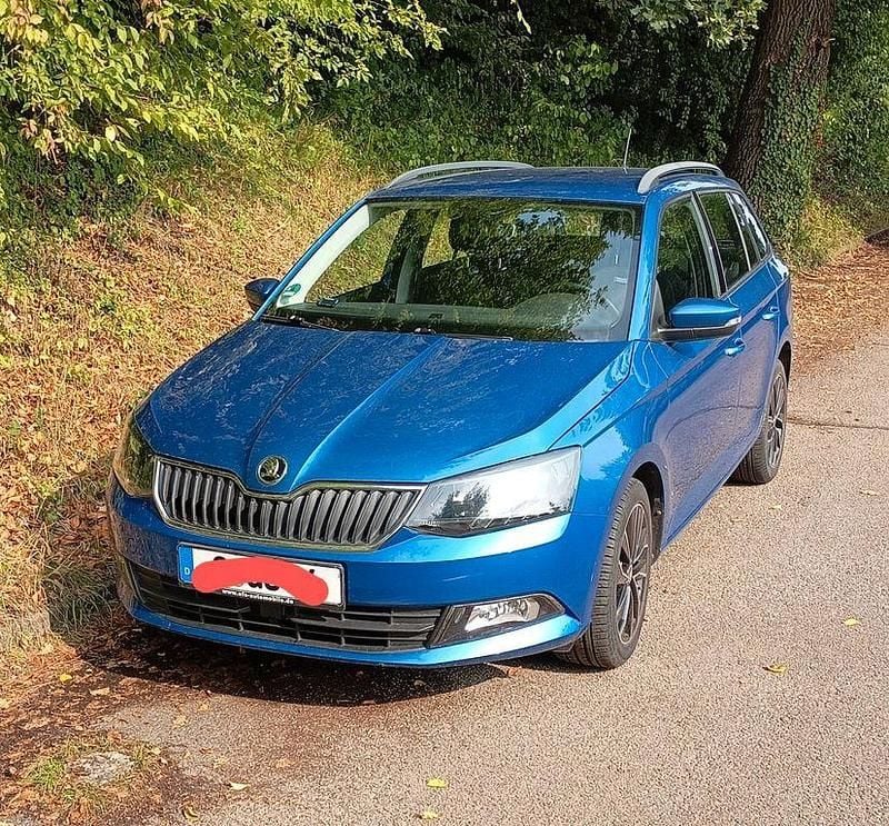 Blau Gebraucht 2015 Skoda Fabia Style Kombi | 9.800 € (Guter Preis) - Bild 1/4