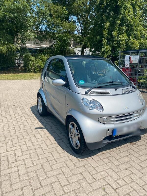 Grau Gebraucht 2002 Smart ForTwo Coupé Coupé | 1.800 € (Fairer Preis) - Bild 1/4