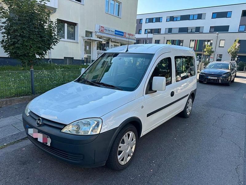 Second-hand Opel Combo Basis 97 CP (71 kW) 2006 Alb Monovolum