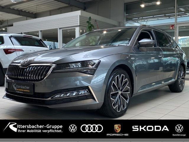Graphitegrau metallic Gebraucht 2022 Skoda Superb LAURIN & KLEMENT Kombi | 26.490 € (Fairer Preis) - Bild 1/4
