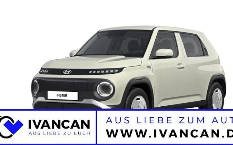 Neu Hyundai Inster Select 85 kW (116 PS) 2025 Unbleached ivory Kleinwagen