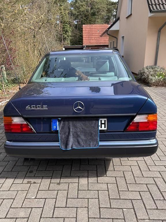 Gebraucht Mercedes E400 279 PS (205 kW) 1993 Blau Limousine