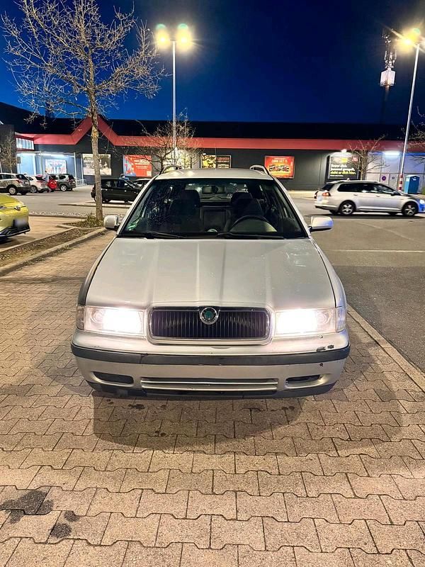 Gebraucht Skoda Octavia 116 PS (85 kW) 2000 Silber Kombi
