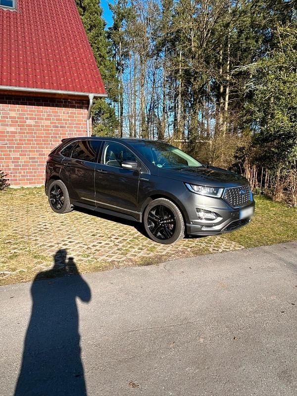 Gebraucht Ford Edge Vignale 209 PS (153 kW) 2017 Grau SUV